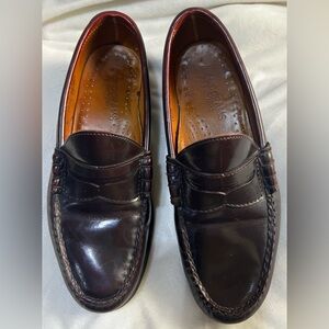 MONOGRAMS by G.H. Bass Men's Classic Leather Loafer, Size 7 or Women’s Size 9.